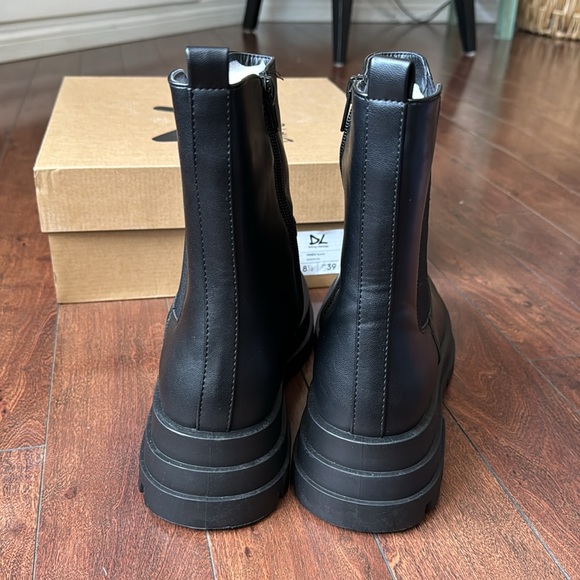 Dirty Laundry Vines Bootie - Picture 6 of 8